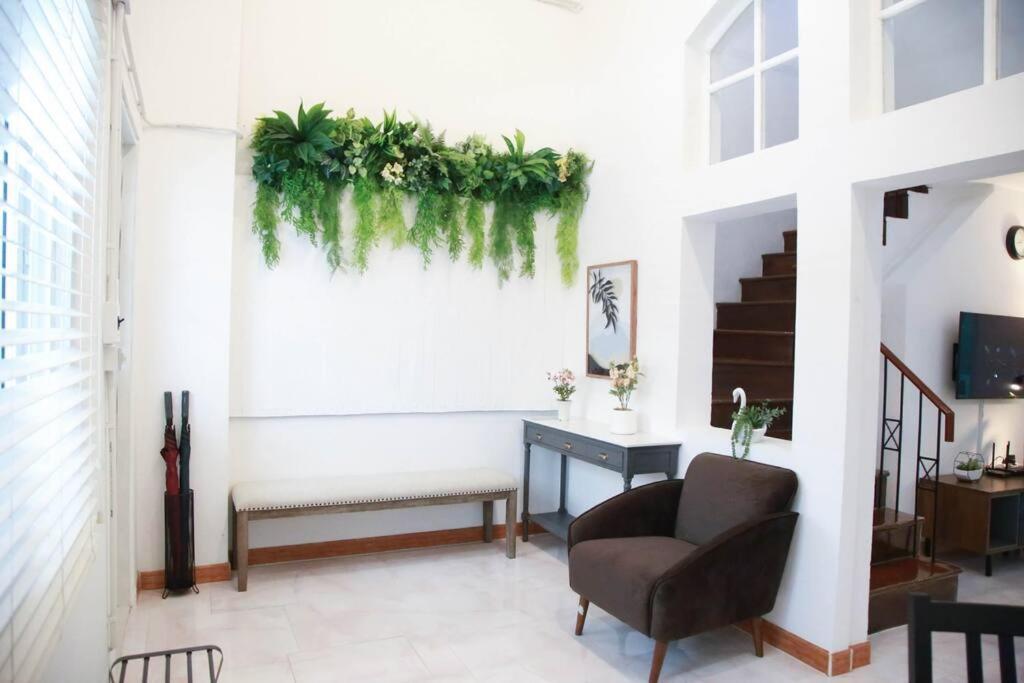 Near Bts Bearing Skytrain- Homey Living Townhome - 4 Bedrooms Bangkok