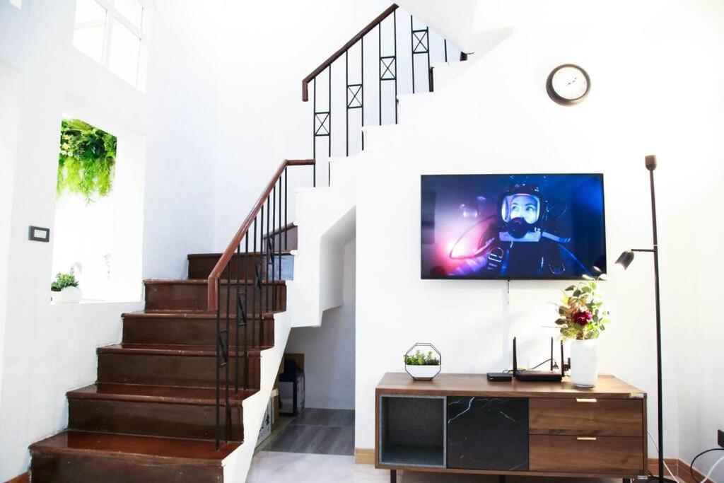 Apartment Near Bts Bearing Skytrain- Homey Living Townhome - 4 Bedrooms Bangkok