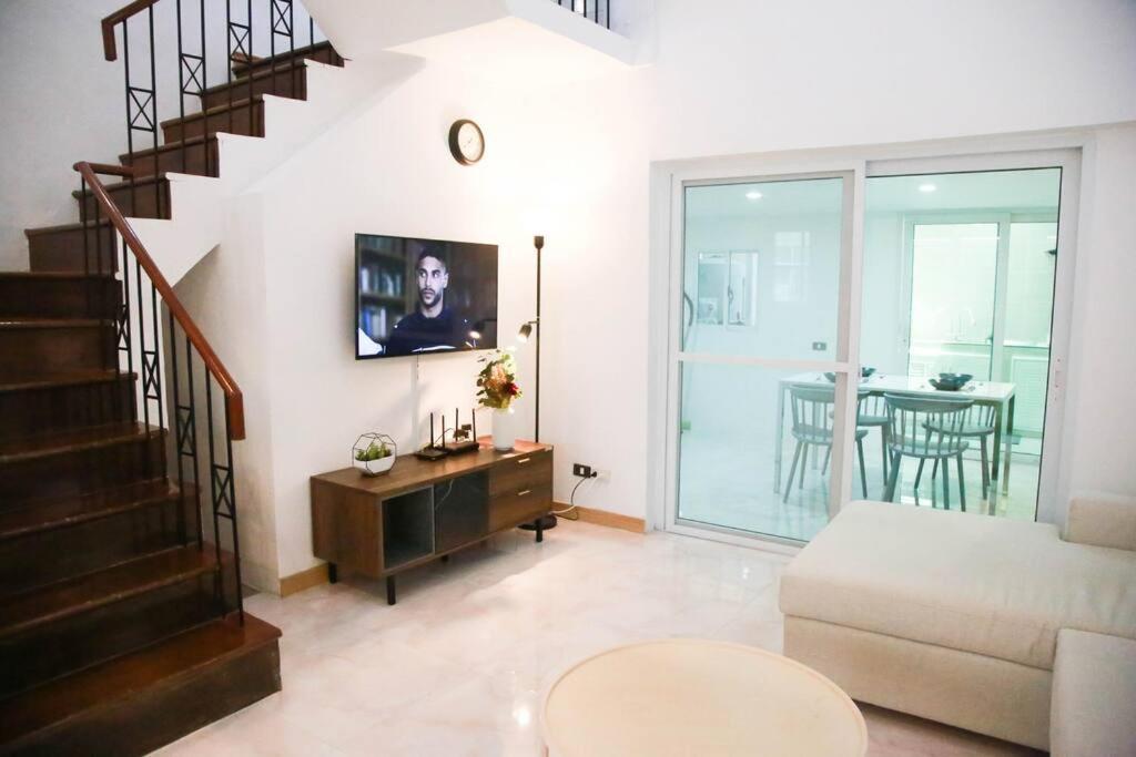 Near Bts Bearing Skytrain- Homey Living Townhome - 4 Bedrooms Bangkok